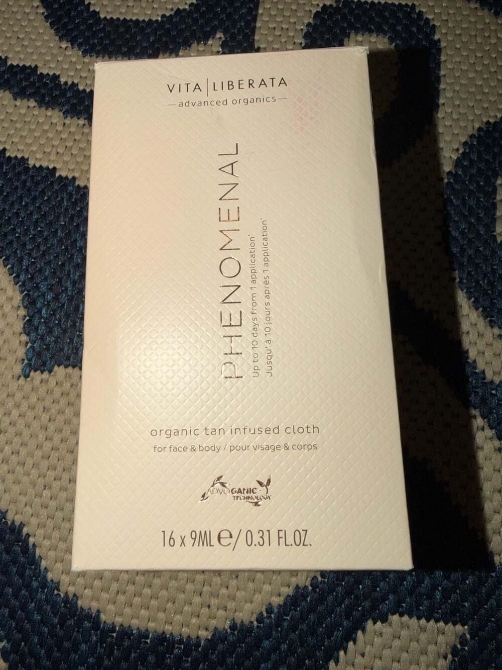 Vita Liberata pHenomenal Organic Tan Infused Cloths 16-Pack Medium